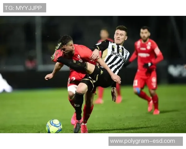 布雷斯特与克莱蒙的激烈对决分析及赛季前景展望