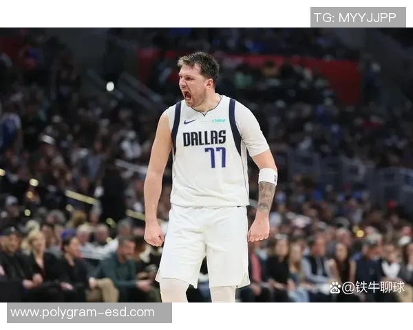 东契奇狂砍73分刷新现役得分纪录独行侠逆袭终结太阳11连胜之路