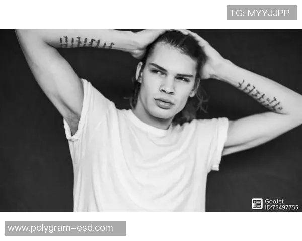 琼斯的传奇人生与不为人知的故事揭示了成功背后的艰辛与坚持 琼斯的传奇人生与不为人知的故事揭示了成功背后的艰辛与坚持