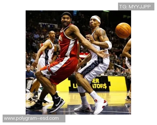 国青队在与布里斯班的较量中展现出顽强斗志与团队合作精神